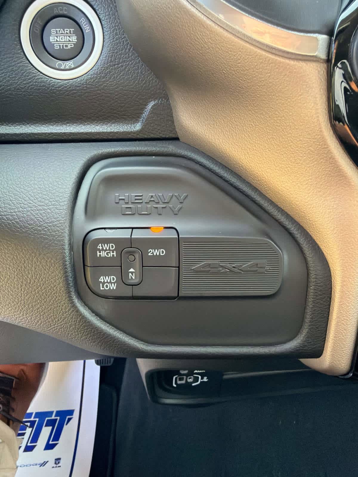 Used 2024 RAM 2500 Laramie w/ Safety Group AWD/4WD image 17