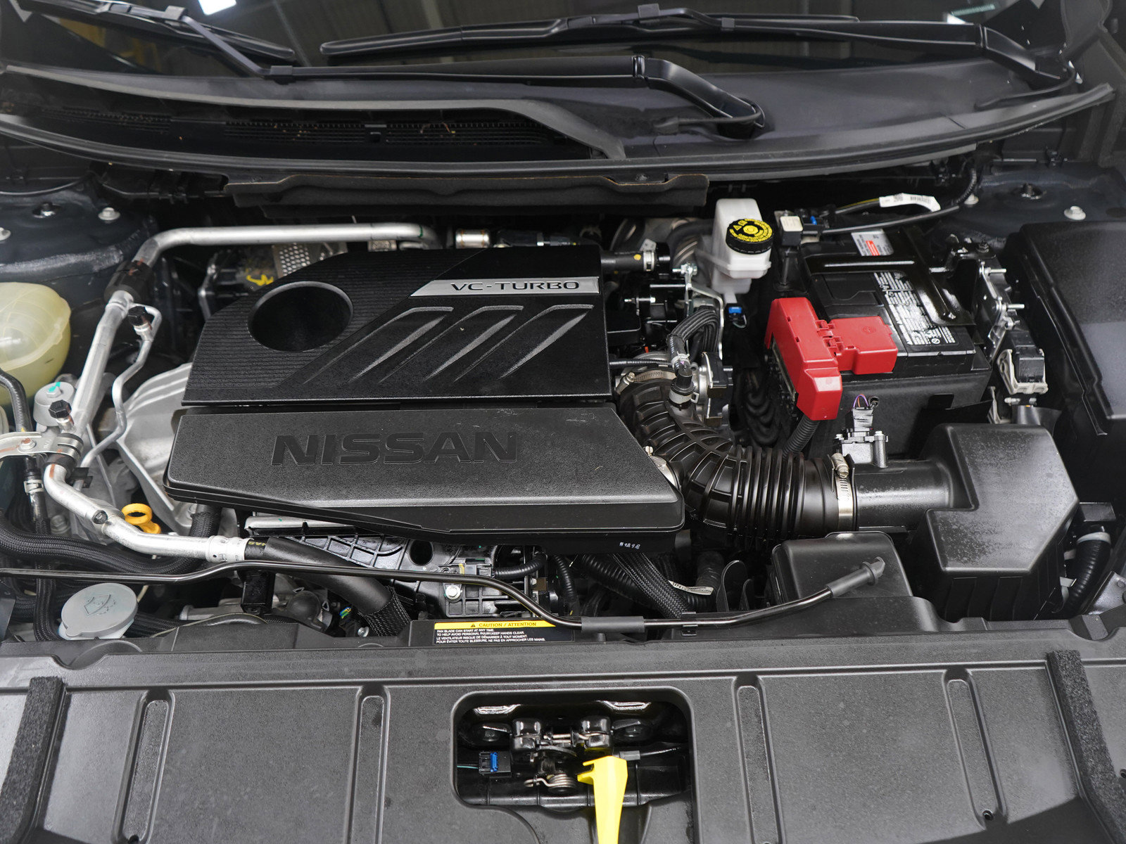 Used 2025 Nissan Rogue SV image 33