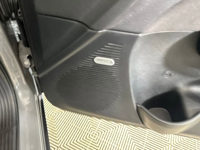 Used 2023 Dodge Challenger SXT image 29