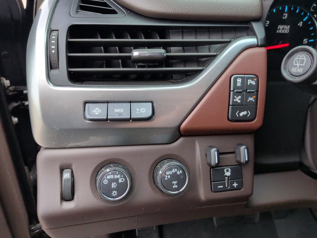 Used 2020 Chevrolet Suburban Premier w/ Max Trailering Package AWD/4WD image 16