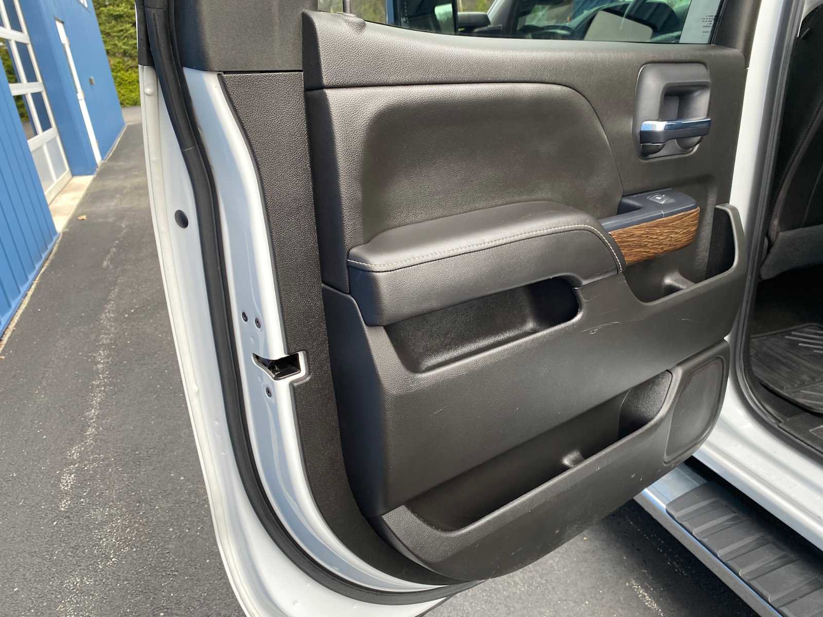 Used 2017 GMC Sierra 3500 Denali w/ Duramax Plus Package image 25