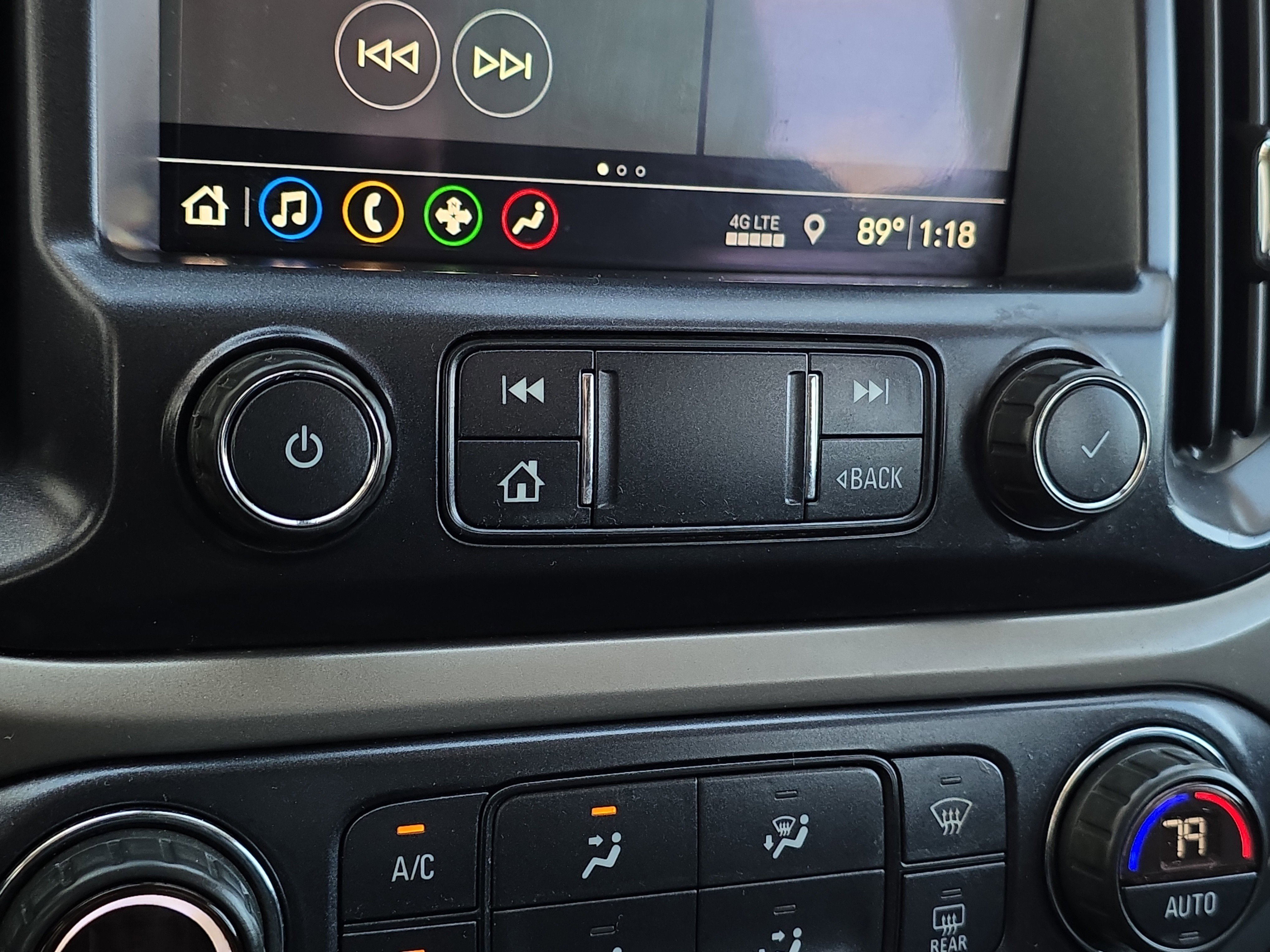 Used 2021 Chevrolet Colorado Z71 w/ Z71 Midnight Edition image 22