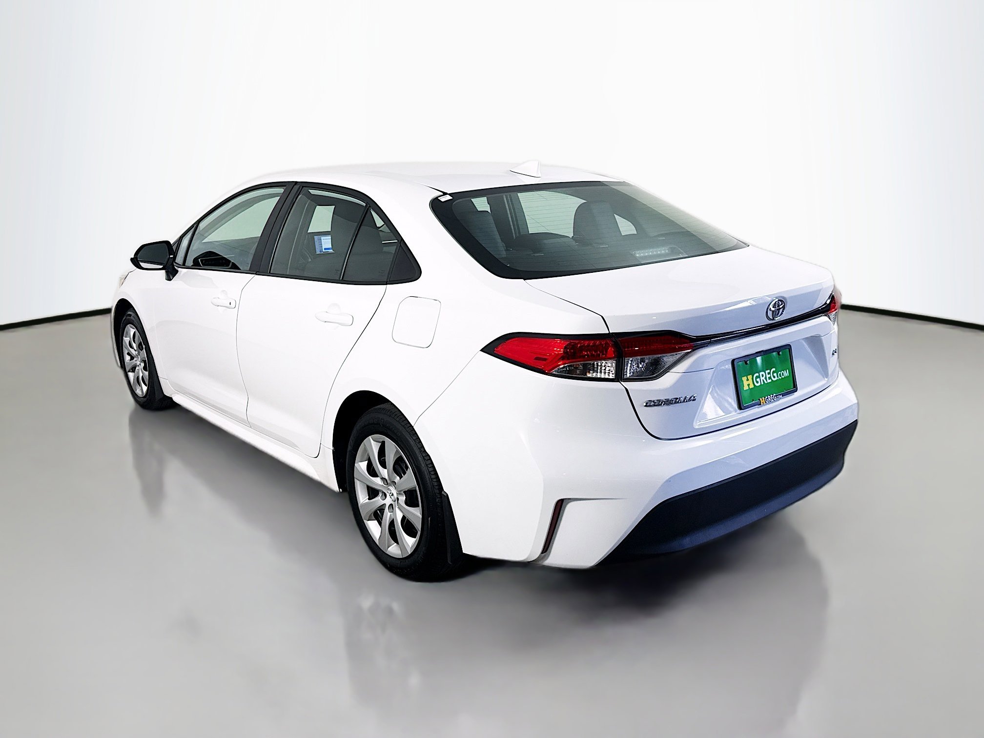 Used 2025 Toyota Corolla LE image 7