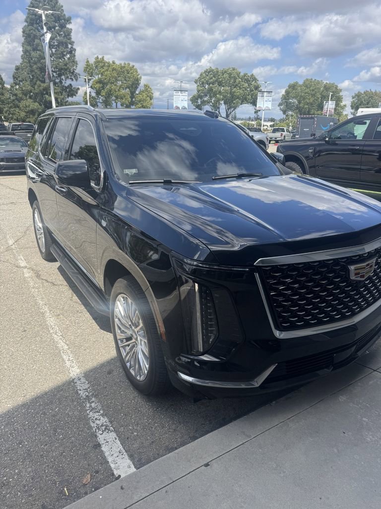 Used 2025 Cadillac Escalade Premium Luxury AWD/4WD image 1