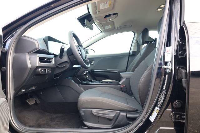 Used 2025 Kia K4 LXS image 12