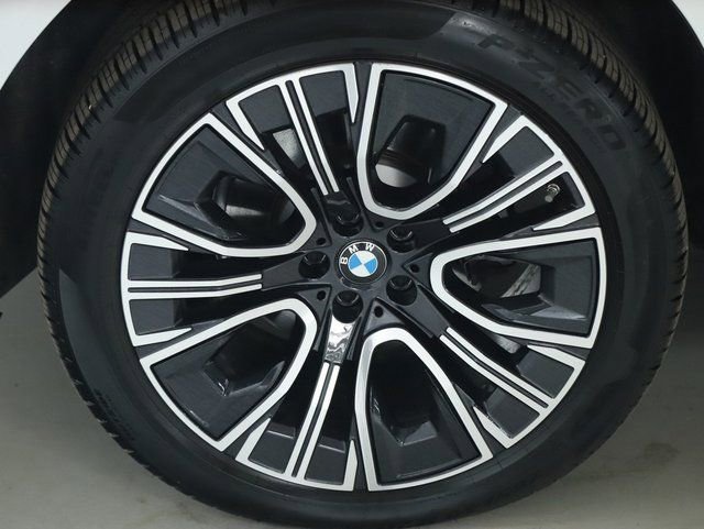 Certified 2025 BMW X3 xDrive30i w/ Convenience Package image 13