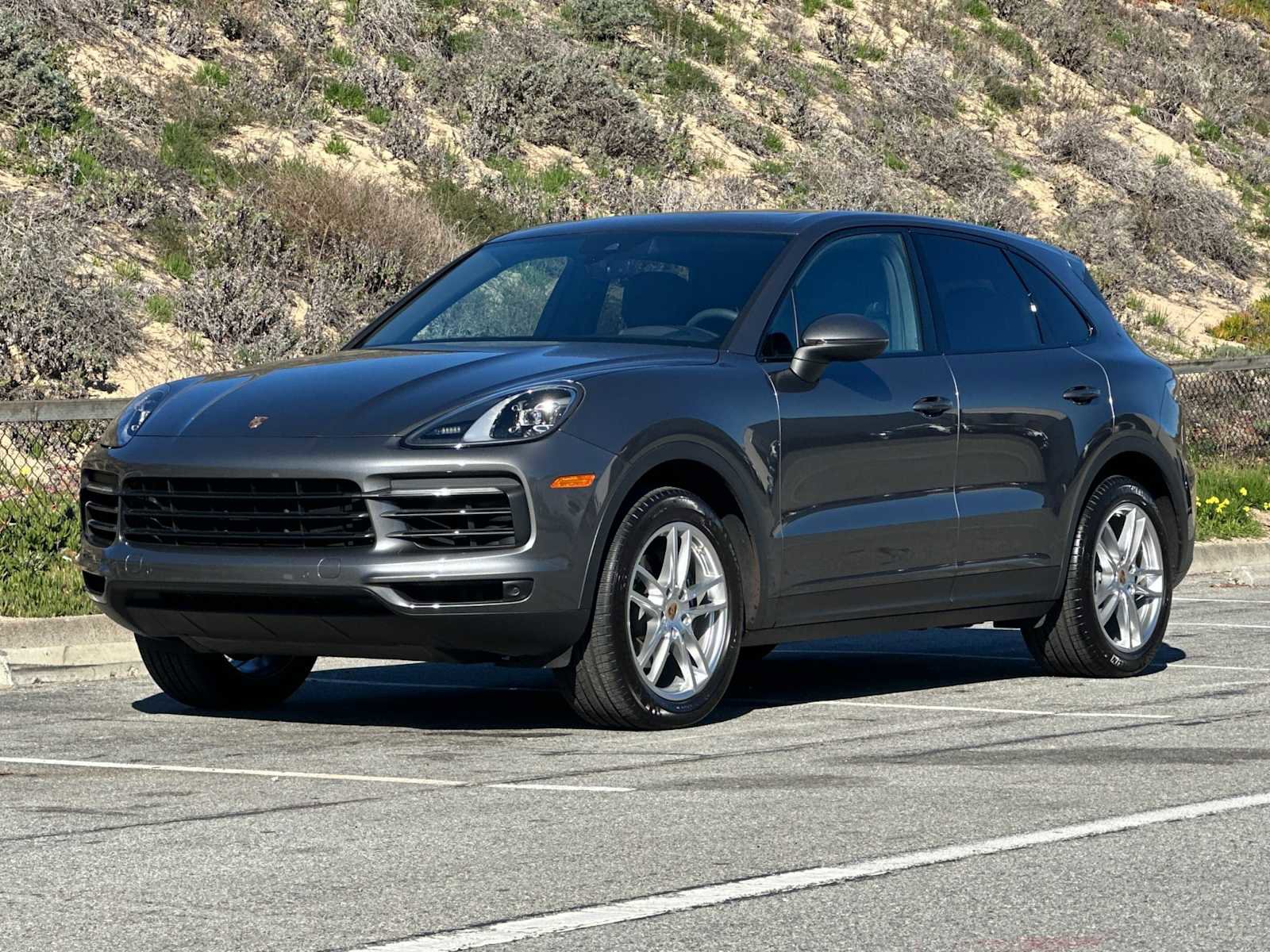 Certified 2019 Porsche Cayenne image 1