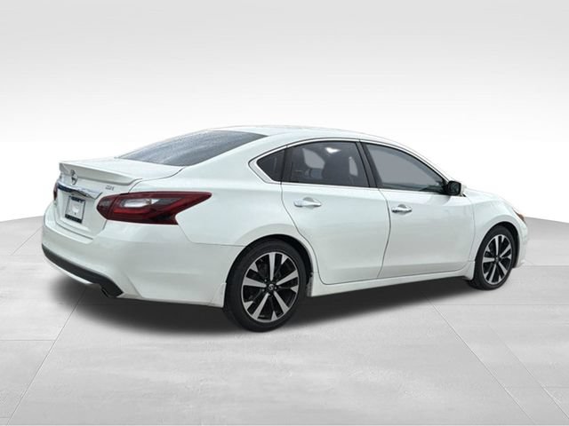 Used 2018 Nissan Altima 2.5 SR FWD image 5