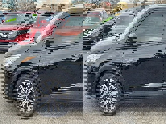 Certified 2024 Nissan Kicks SV image 8