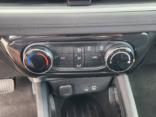 Used 2025 Chevrolet TrailBlazer LT AWD/4WD image 18