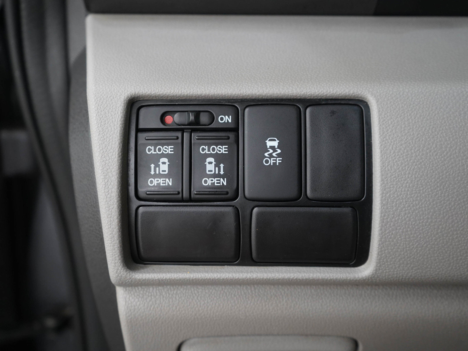 Used 2016 Honda Odyssey SE image 30