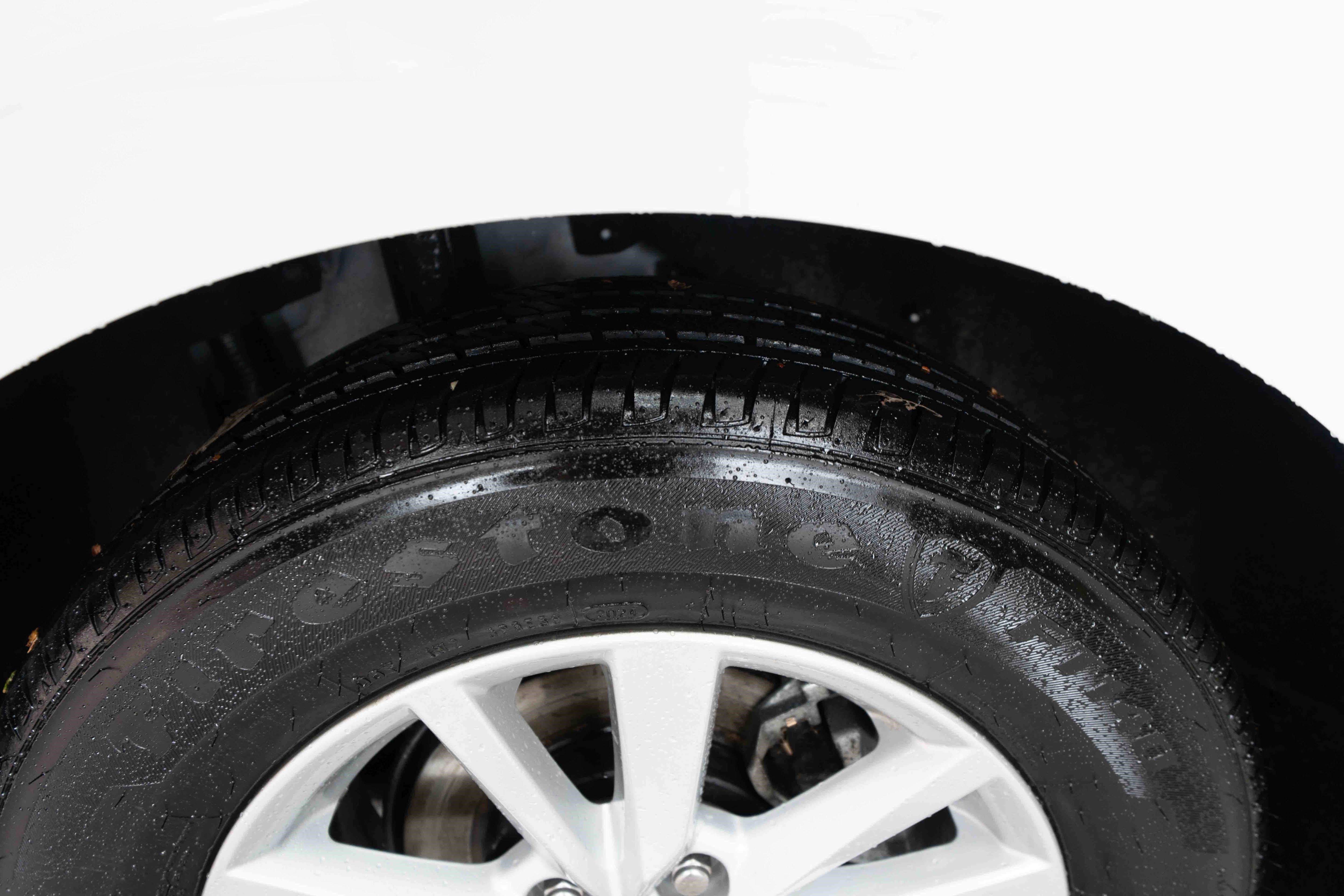 Used 2025 Toyota Camry LE w/ Convenience Package image 29