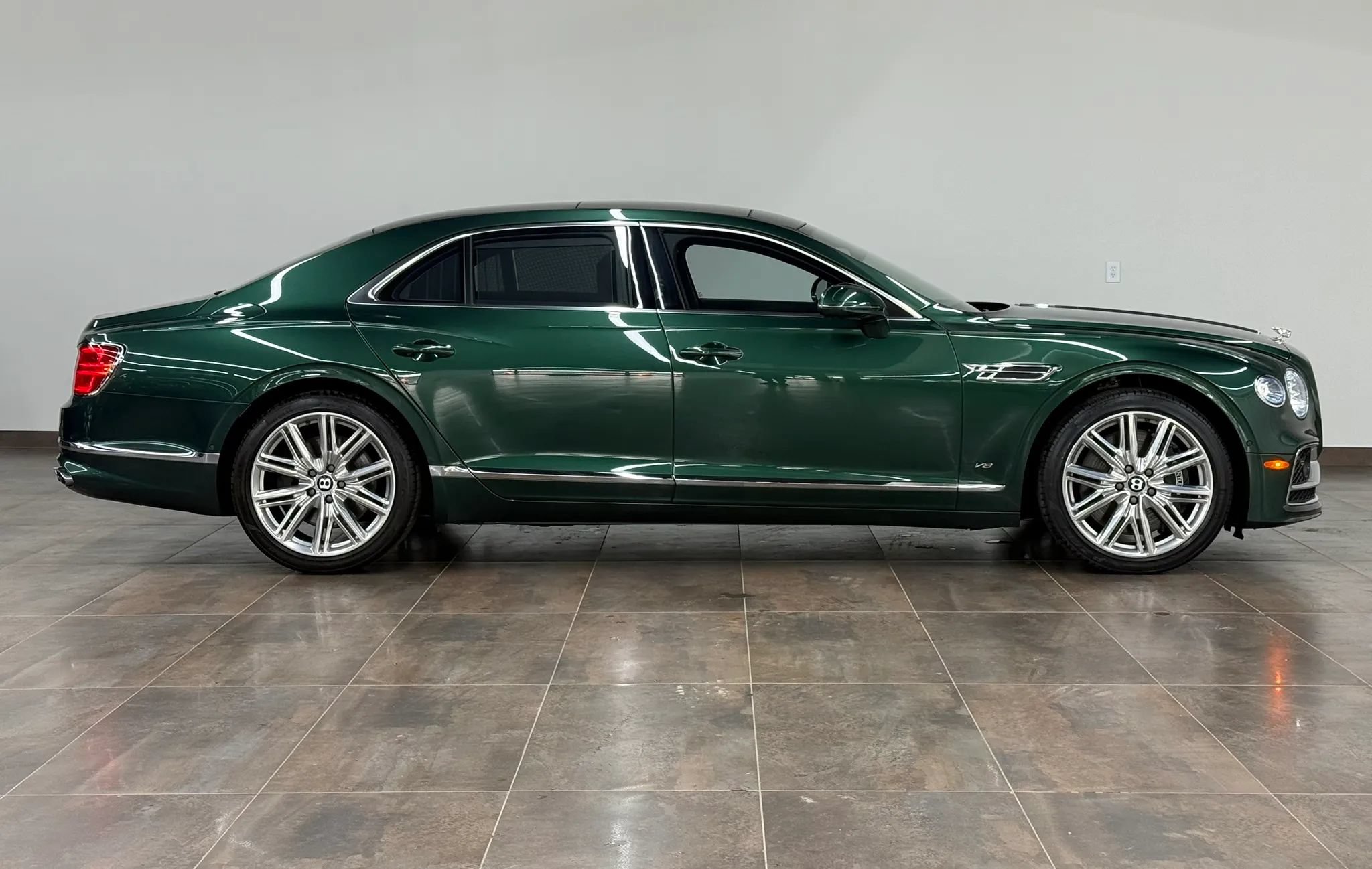 Used 2022 Bentley Flying Spur V8 AWD/4WD image 22