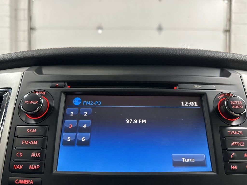 Used 2016 Nissan Titan SL AWD/4WD image 28