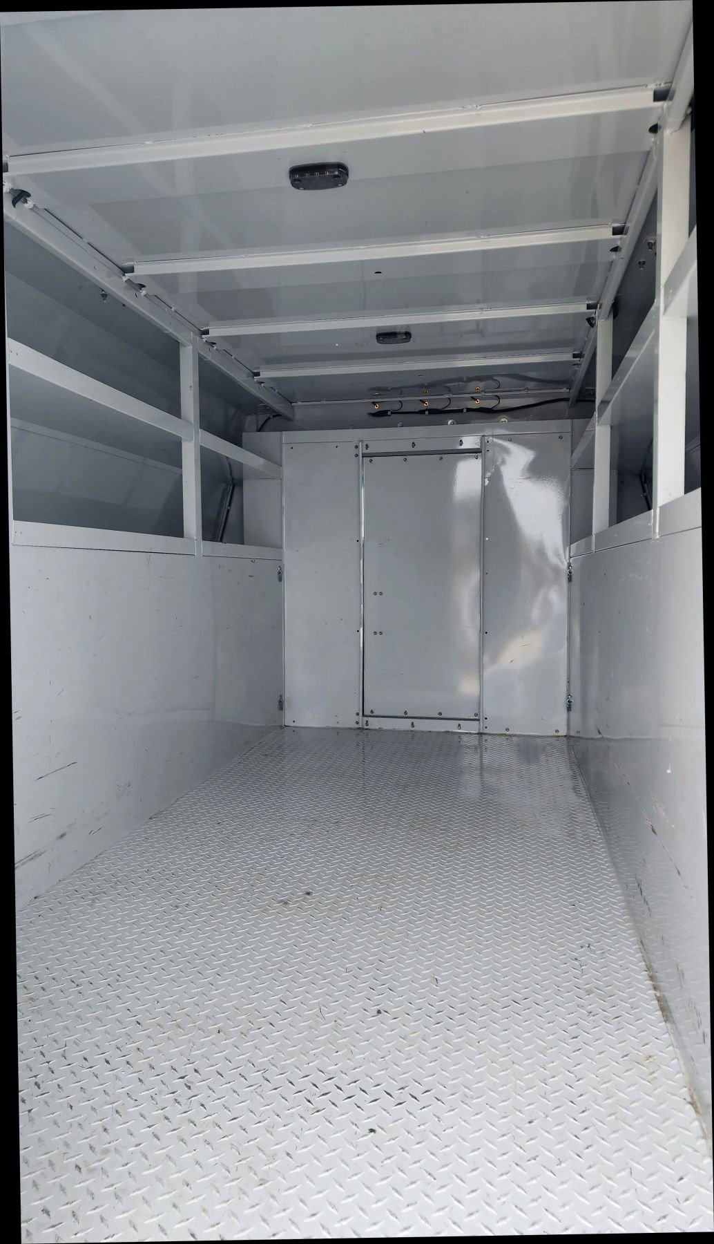 Used 2024 Ford E-350 and Econoline 350 Super Duty w/ Power Windows & Locks Group image 19