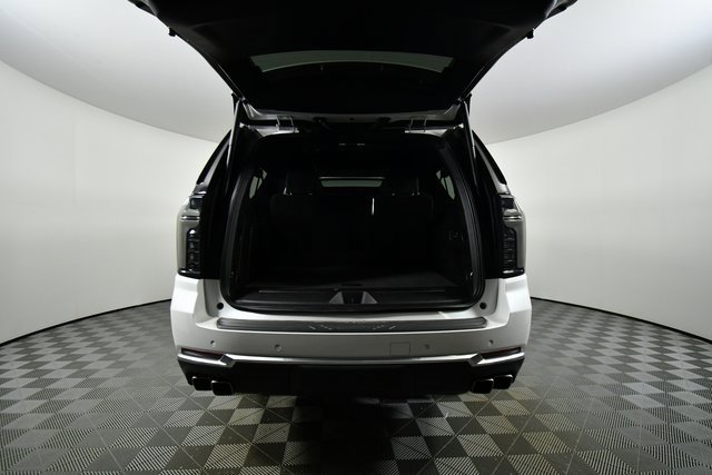 Certified 2025 Chevrolet Suburban High Country image 27