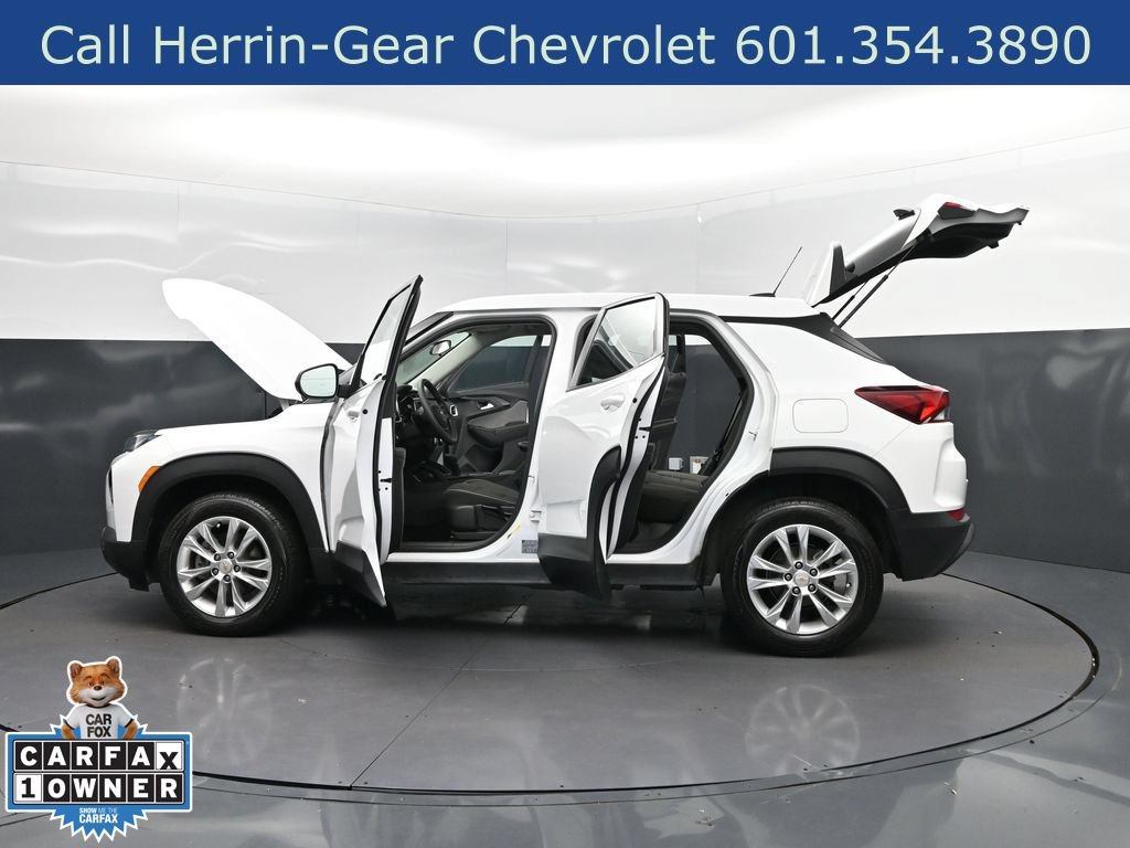 Used 2021 Chevrolet TrailBlazer LS AWD/4WD image 46
