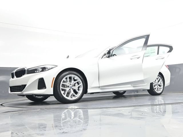 New 2026 BMW 330i Sedan w/ Premium Package RWD image 44