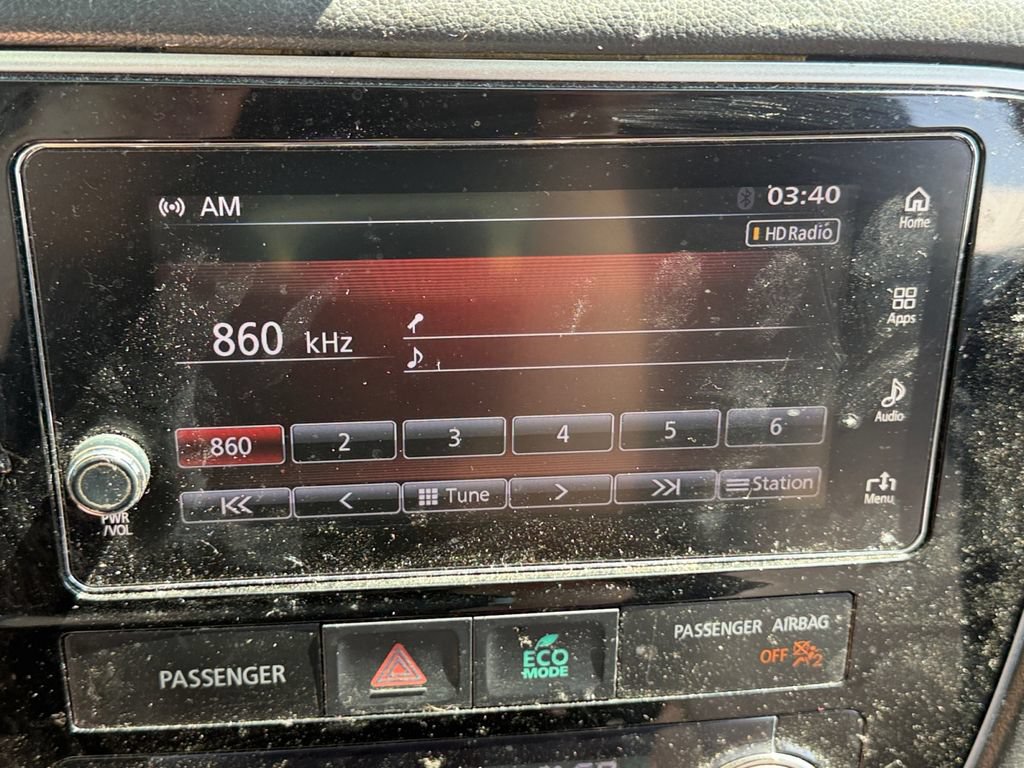 Used 2017 Mitsubishi Outlander SE FWD image 25