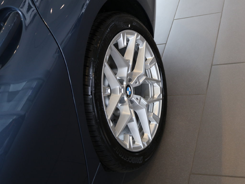 New 2026 BMW 330i xDrive Sedan w/ Premium Package AWD/4WD image 36