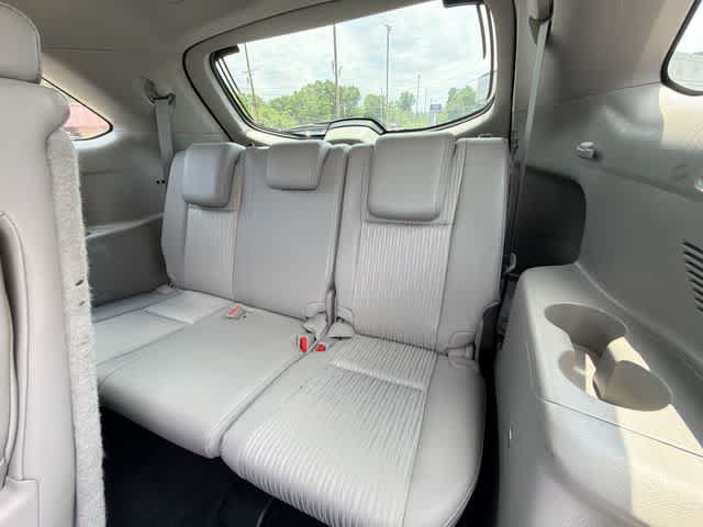Used 2016 Toyota Highlander Plus AWD/4WD image 18