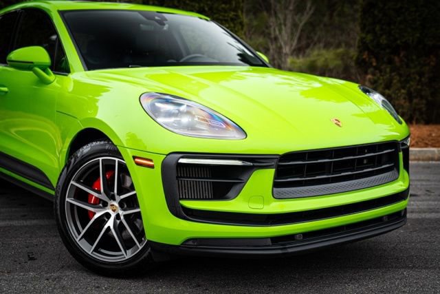 Used 2022 Porsche Macan S w/ Premium Package Plus image 6