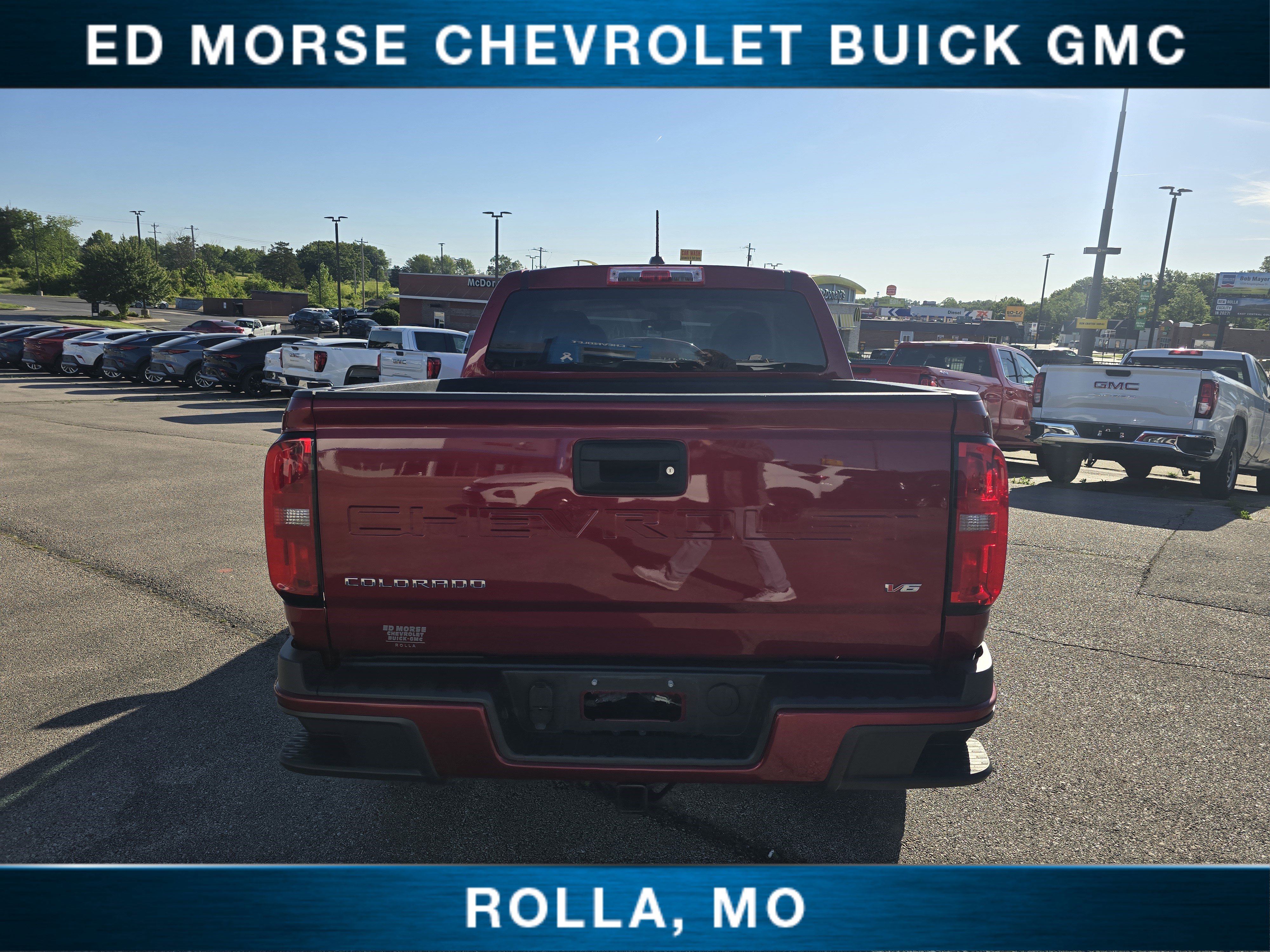 Certified 2022 Chevrolet Colorado W/T w/ Custom Special Edition AWD/4WD image 4