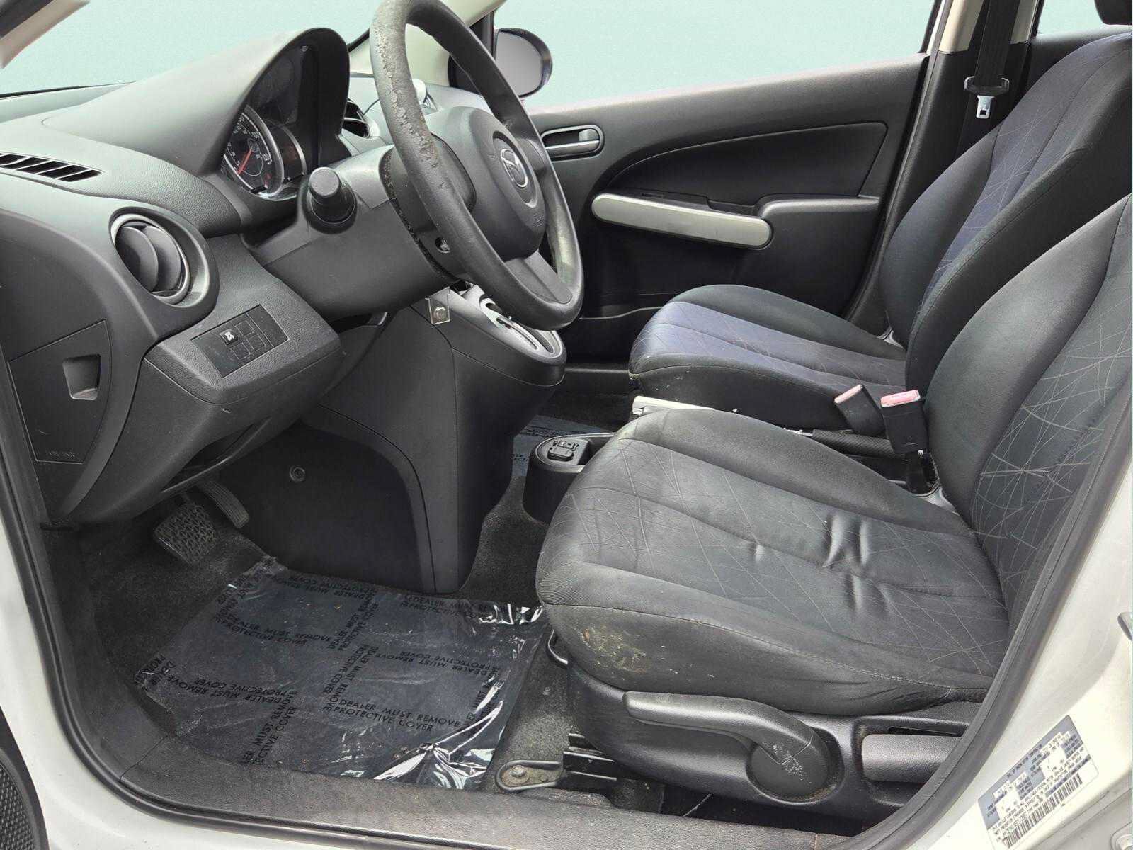 Used 2014 MAZDA MAZDA2 Sport FWD image 9