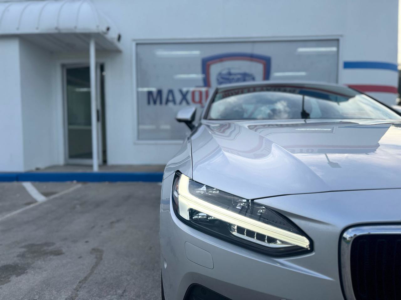 Used 2018 Volvo S90 T5 Momentum w/ Convenience Package AWD/4WD image 11