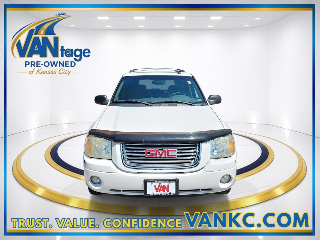Used 2004 GMC Envoy SLT AWD/4WD image 2