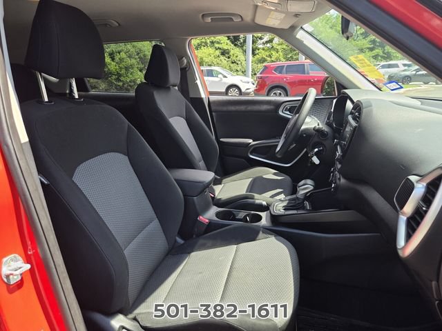 Used 2023 Kia Soul LX w/ LX Technology Package FWD image 15