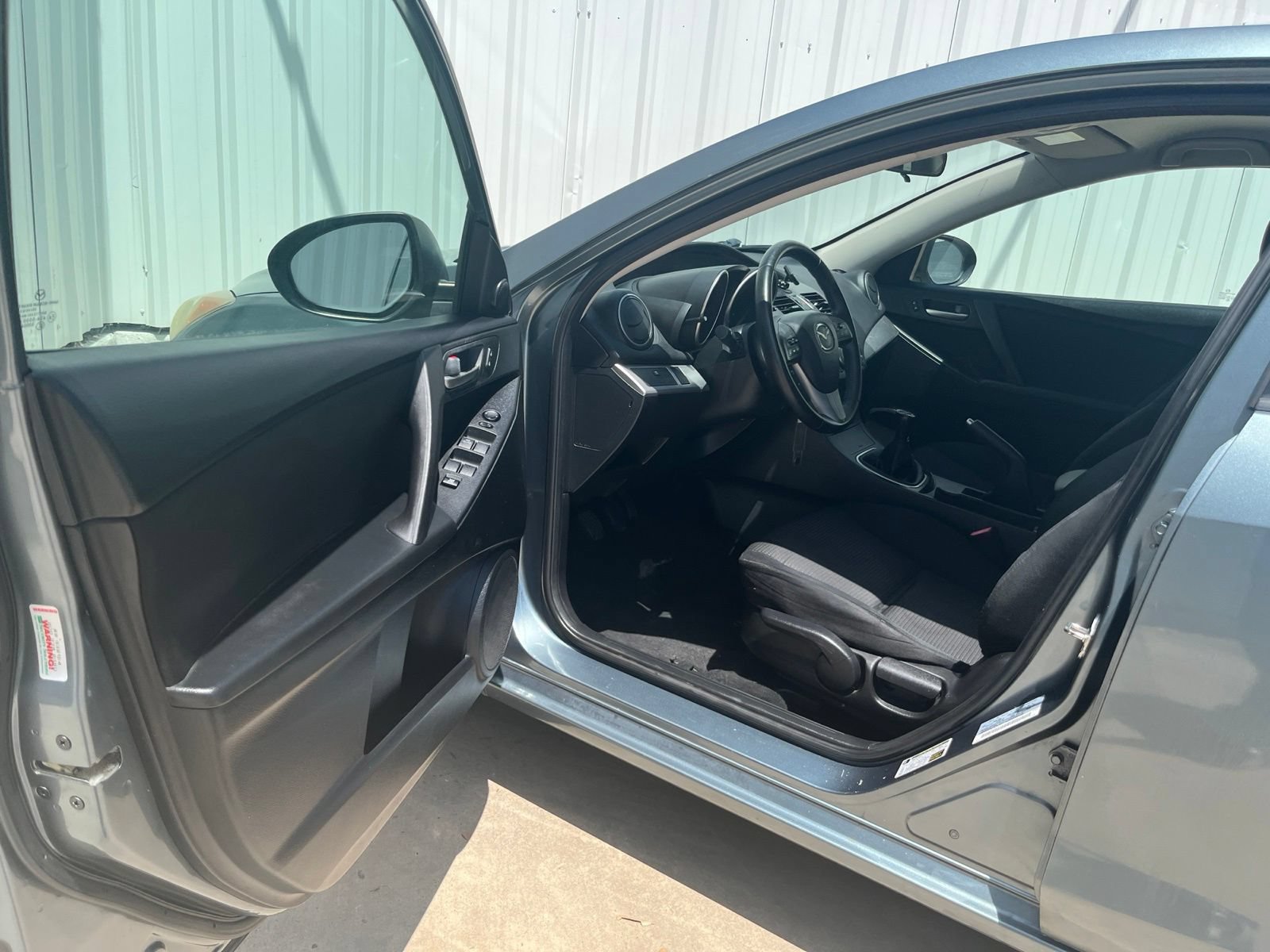 Used 2012 MAZDA MAZDA3 i Touring FWD image 9