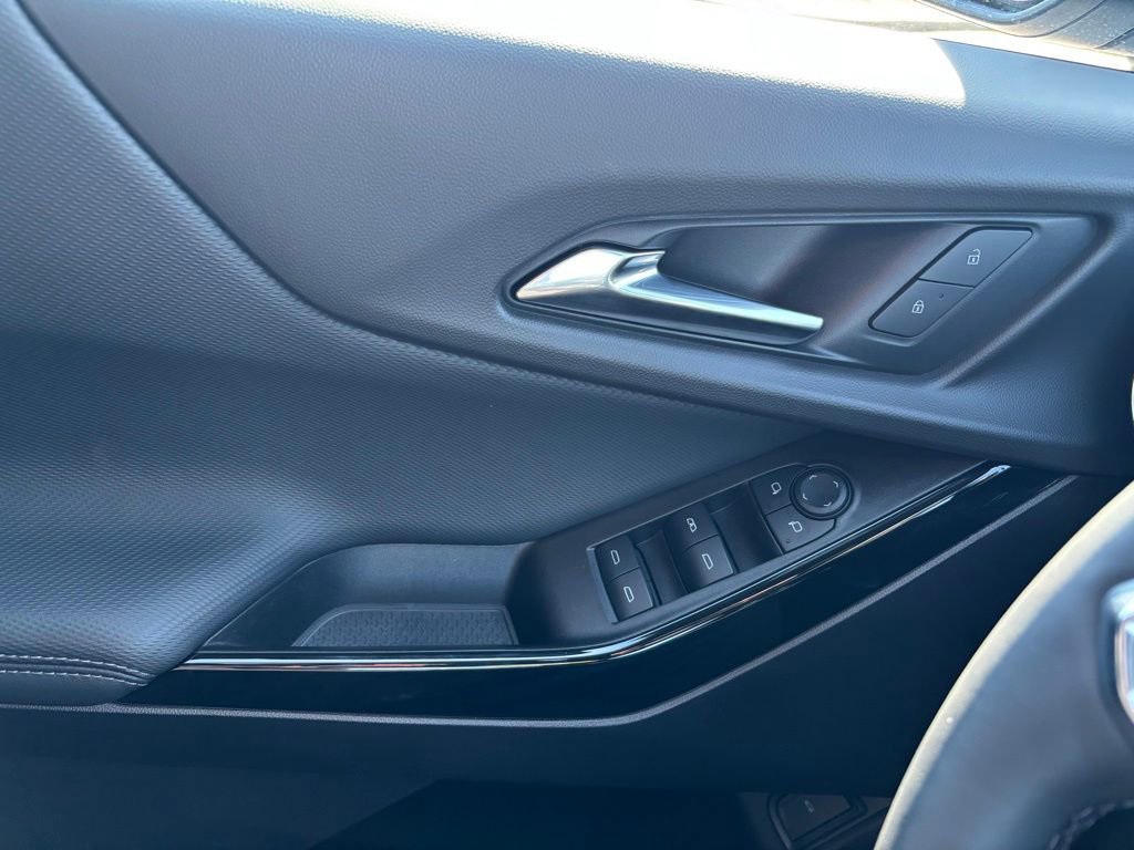 Used 2025 Chevrolet Equinox LT w/ Convenience Package II image 26