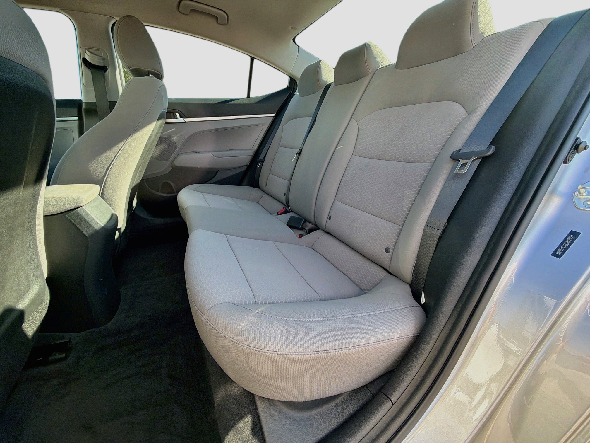 Used 2020 Hyundai Elantra SE FWD image 18