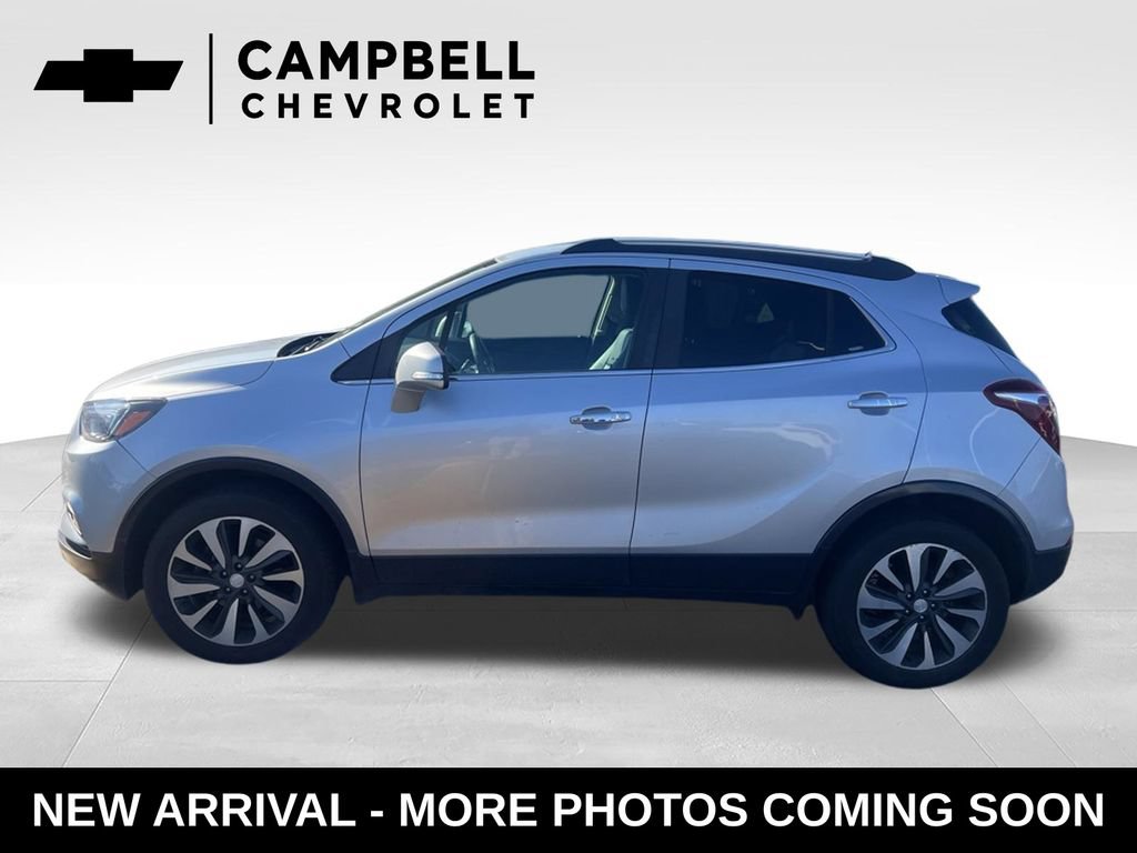 Used 2017 Buick Encore Essence AWD/4WD image 2