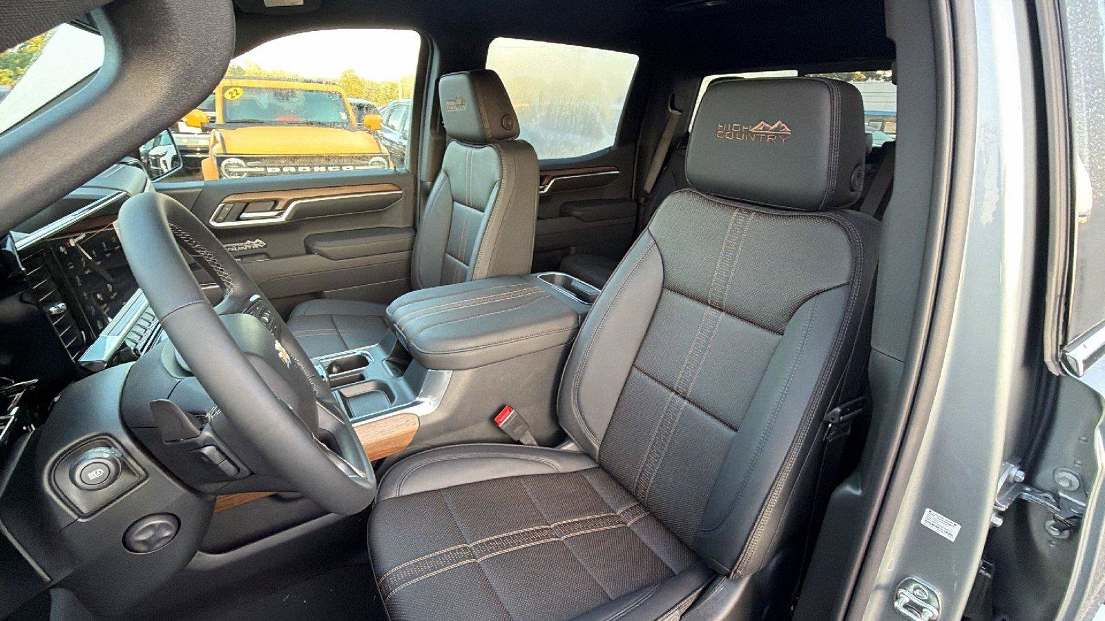 New 2026 Chevrolet Silverado 1500 High Country w/ Z71 Off-Road Package AWD/4WD image 5