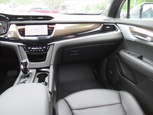 Certified 2025 Cadillac XT6 Premium Luxury w/ Platinum Package AWD/4WD image 15