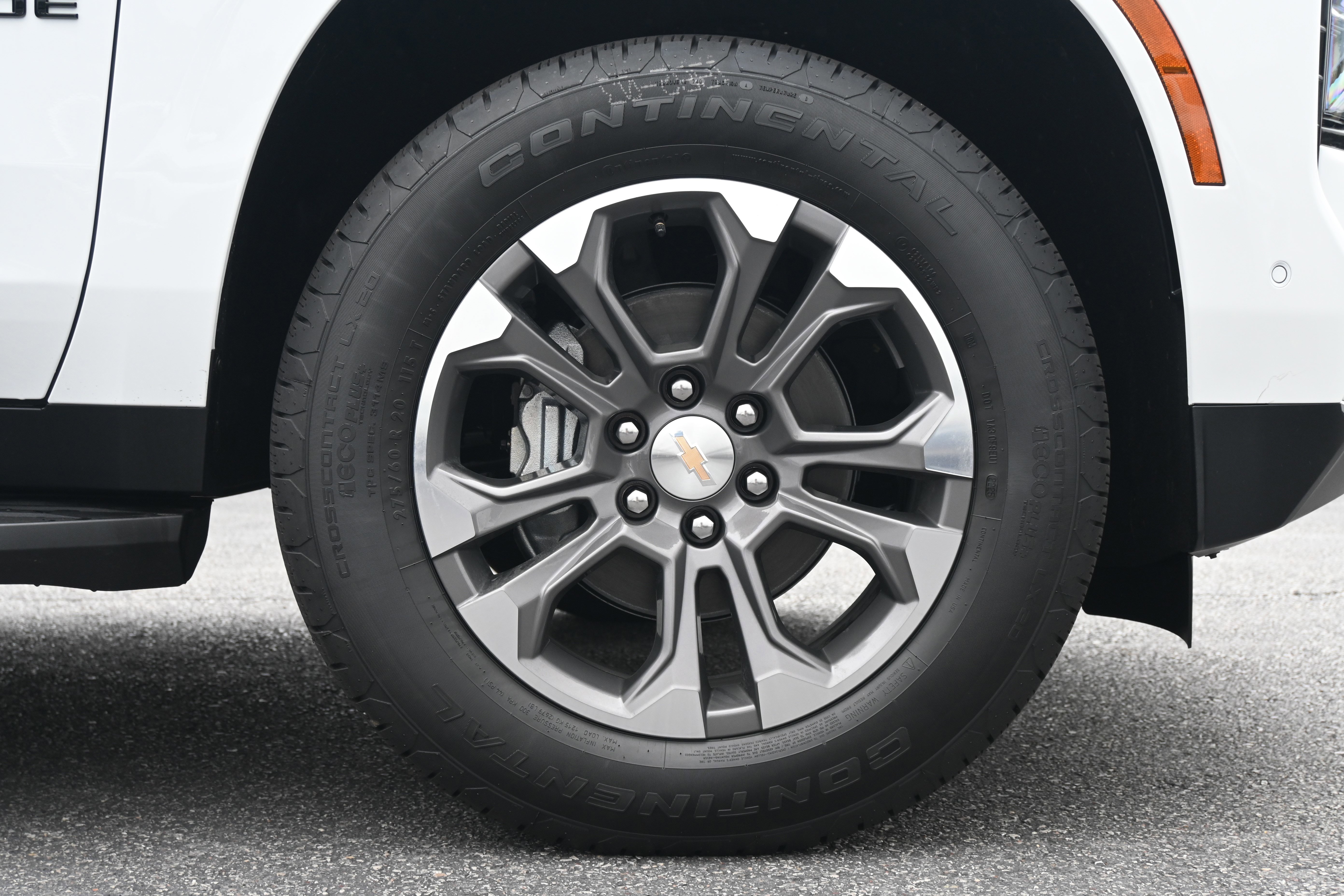 Used 2025 Chevrolet Tahoe LT w/ Comfort Package image 13