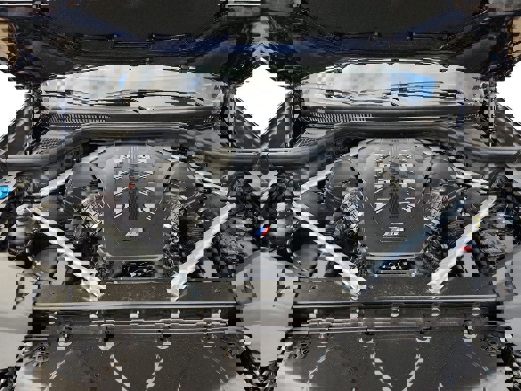 Used 2025 BMW X7 M60i image 28