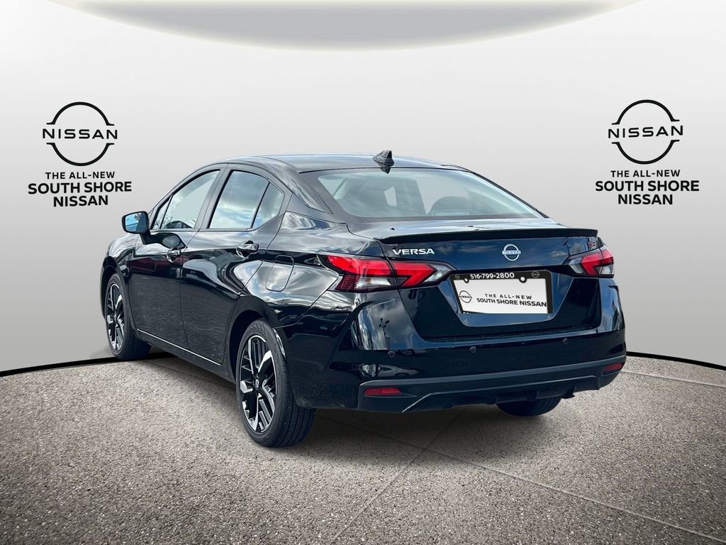 Certified 2025 Nissan Versa SR image 6