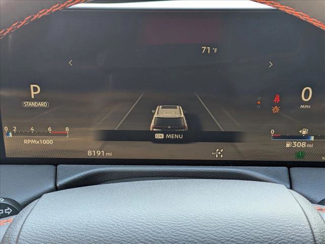 Used 2025 Nissan Armada PRO-4X image 11