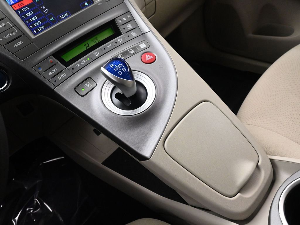 Used 2014 Toyota Prius Two image 31