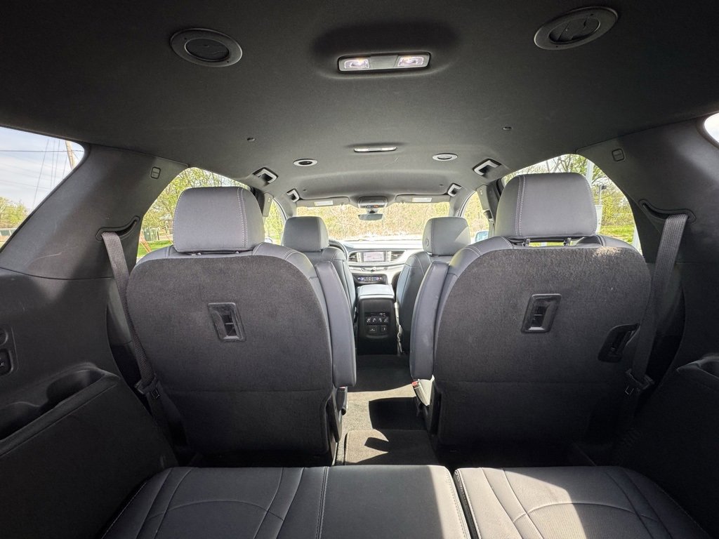 Used 2024 Buick Enclave Premium image 33