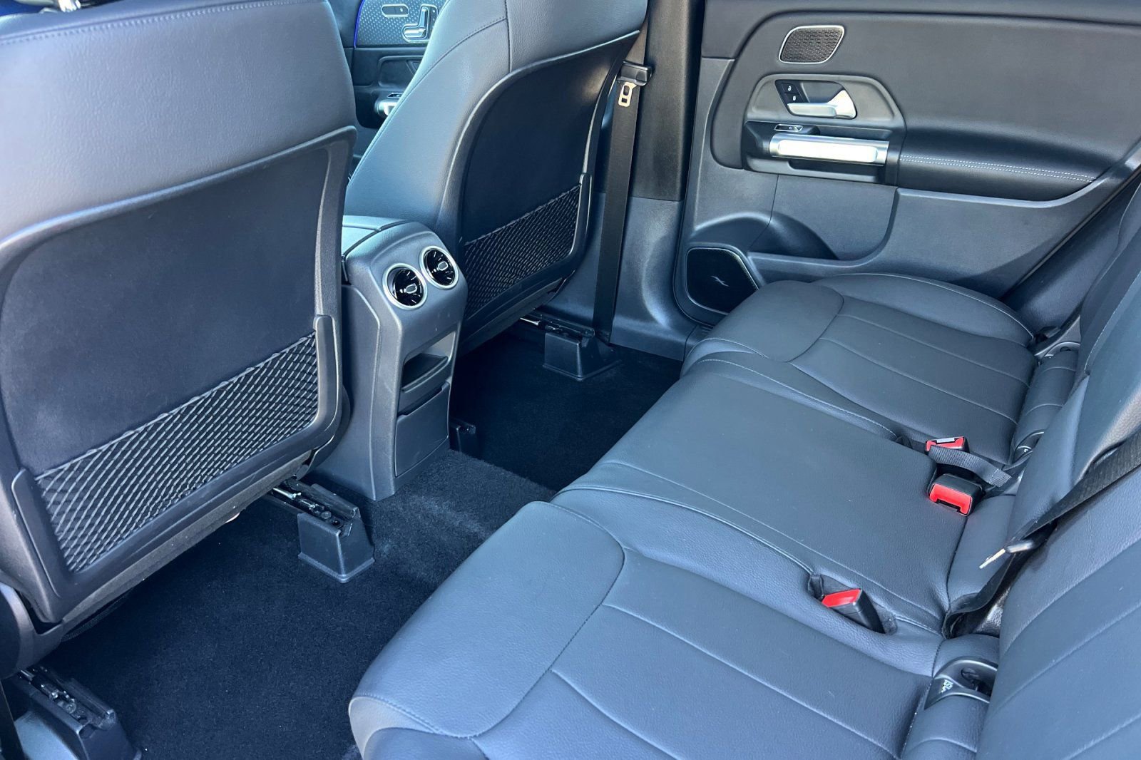 Certified 2024 Mercedes-Benz GLB 250 4MATIC image 4
