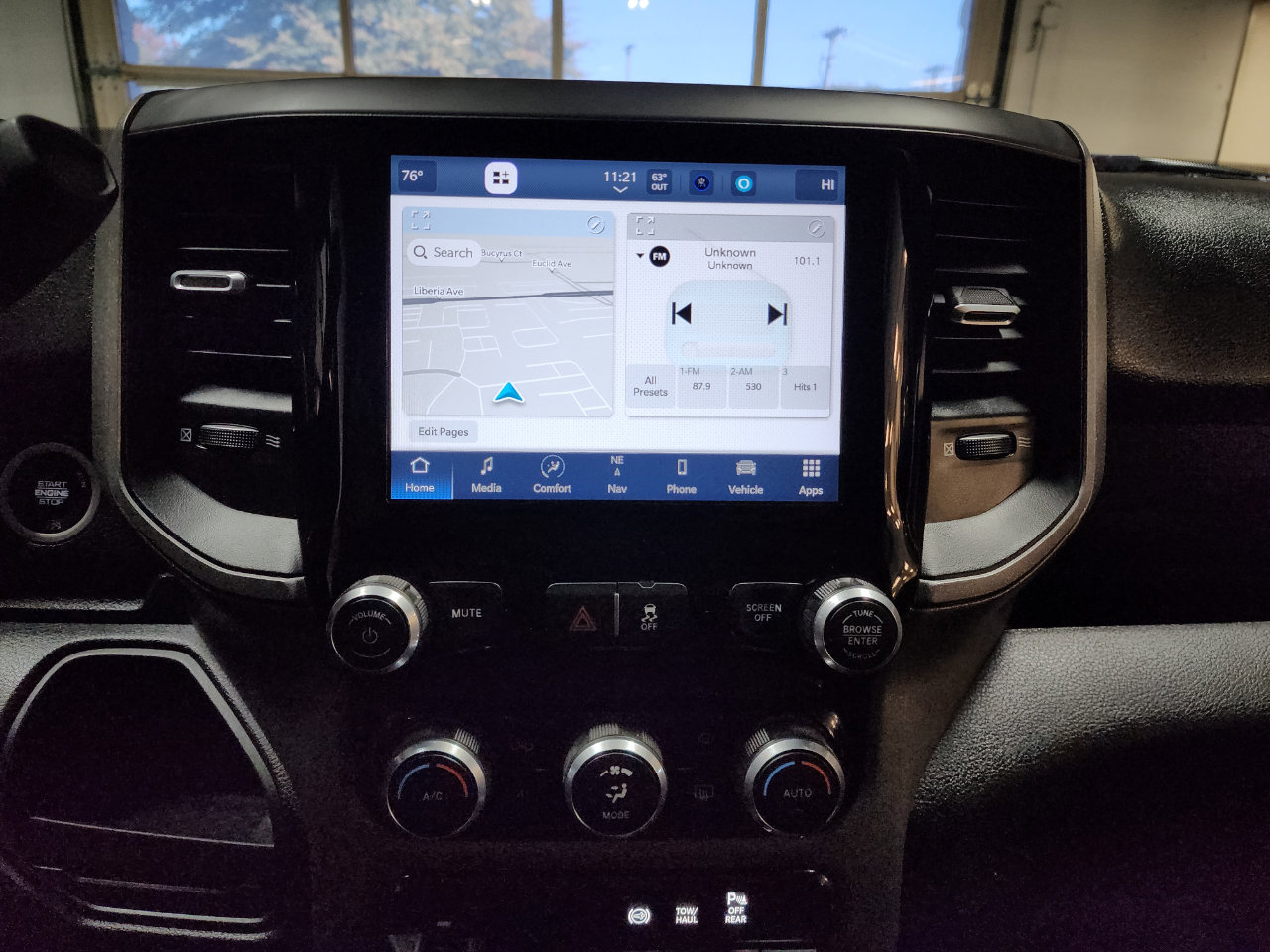 Used 2024 RAM 3500 Tradesman w/ Towing Technology Group image 35