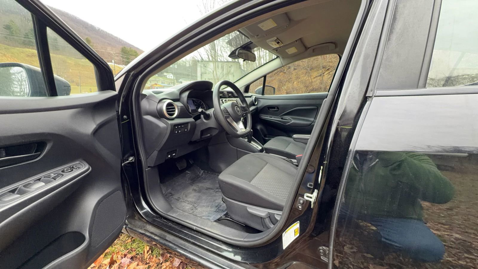 Used 2020 Nissan Versa S image 12