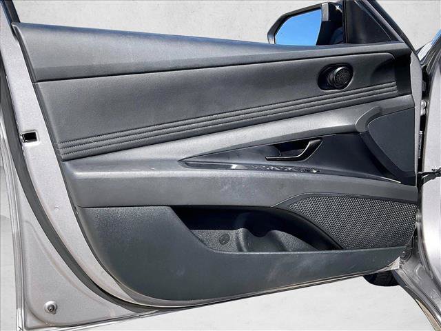 Used 2025 Hyundai Elantra Sport FWD image 18