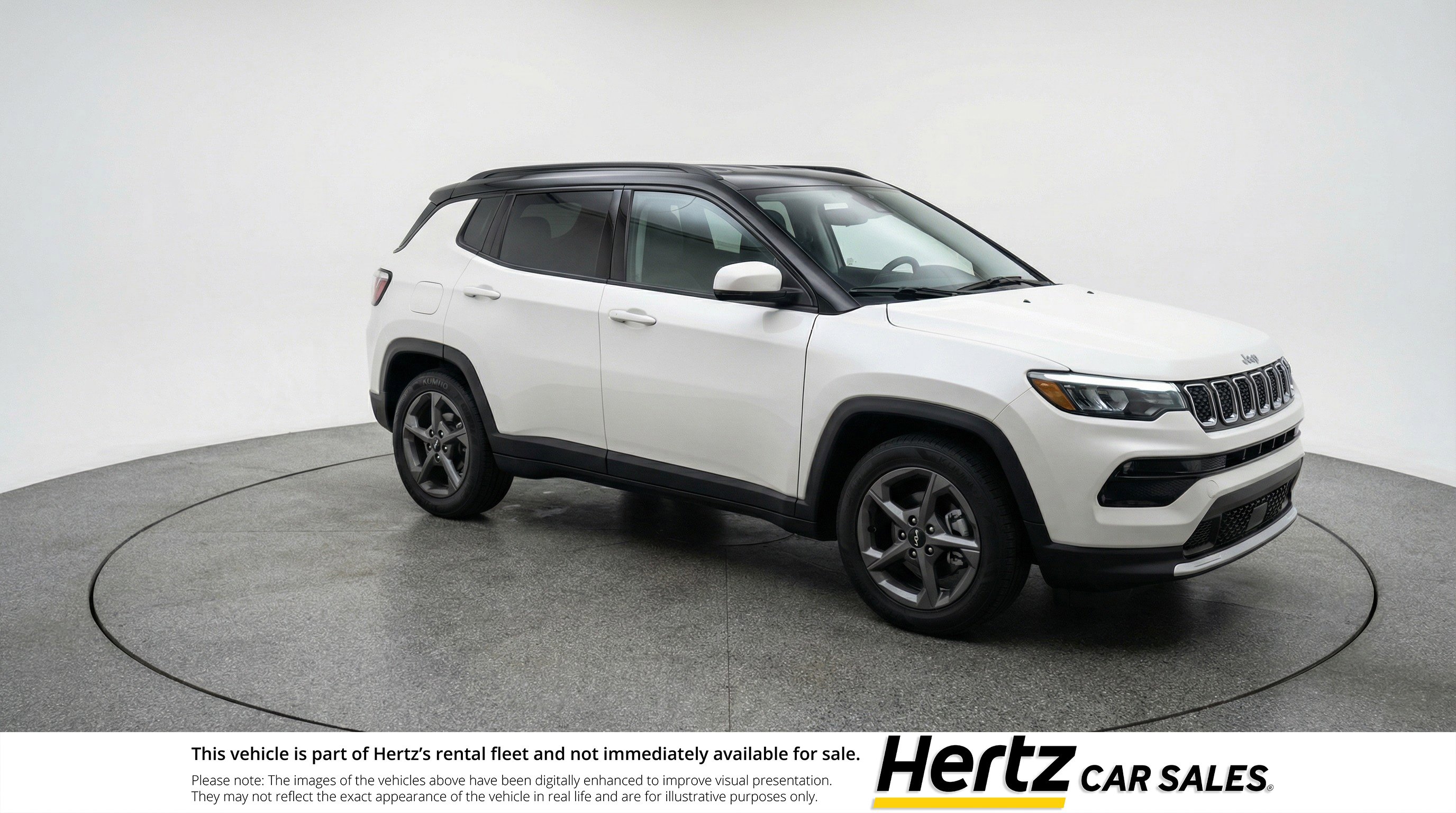 Used 2025 Jeep Compass Trailhawk AWD/4WD image 1