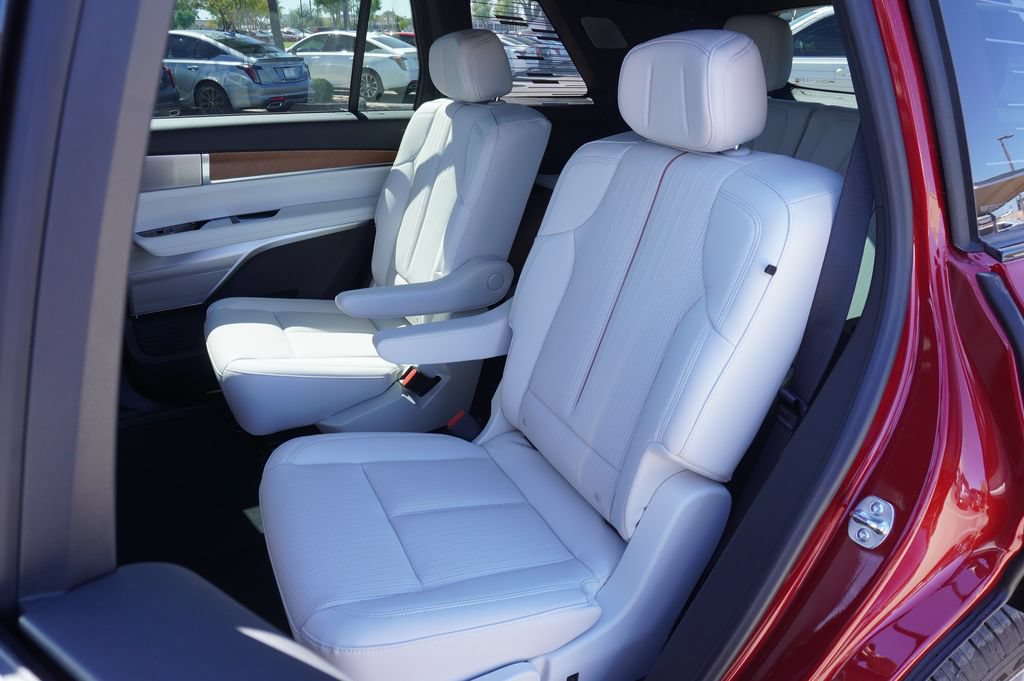 New 2026 Cadillac Vistiq Luxury AWD/4WD image 10