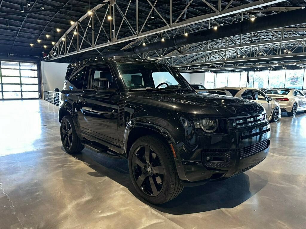 Used 2024 Land Rover Defender 90 X-Dynamic SE AWD/4WD image 7